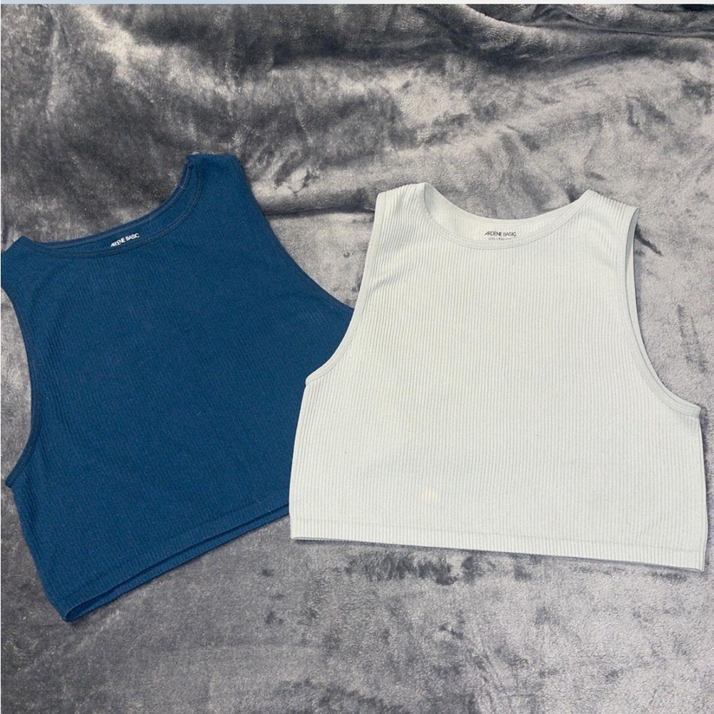 2 Pack of Tanks